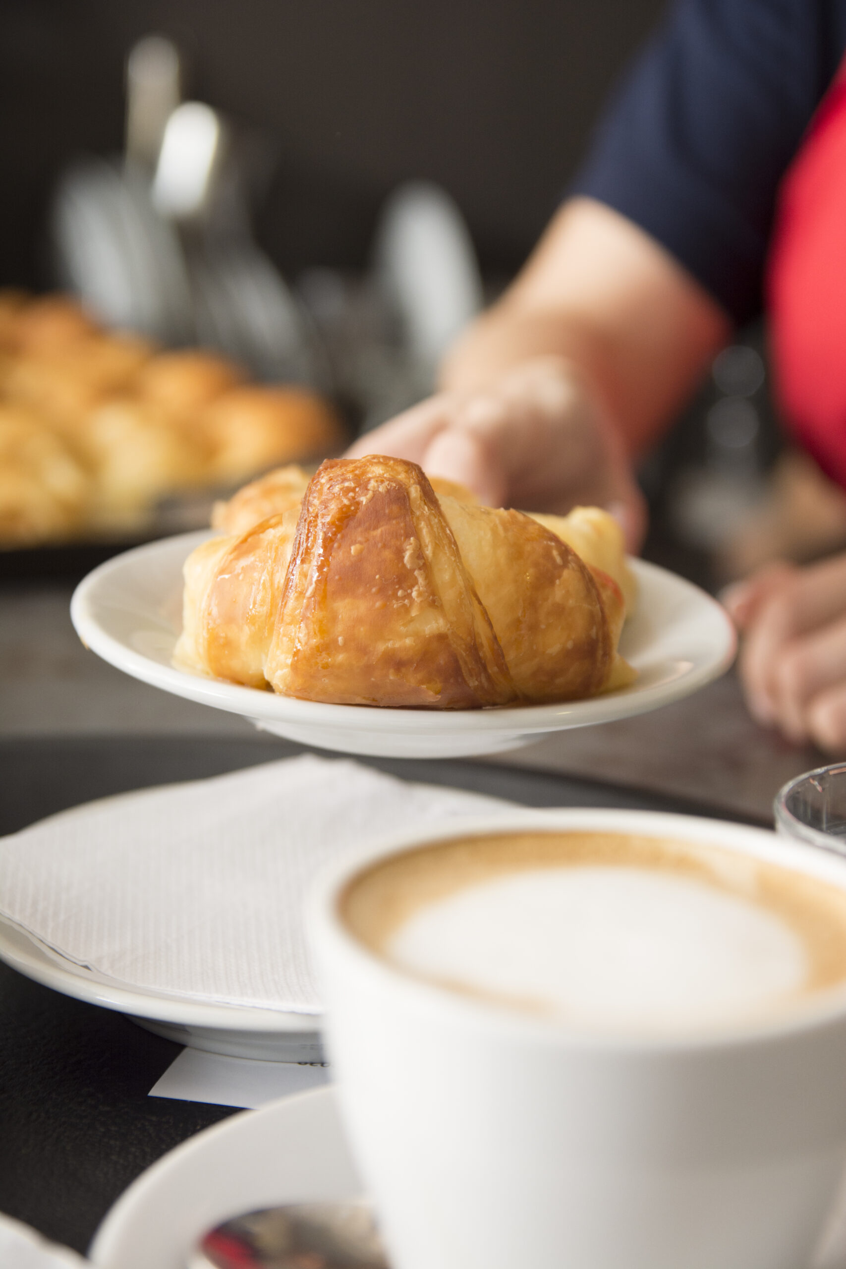 Croissant recién horneado